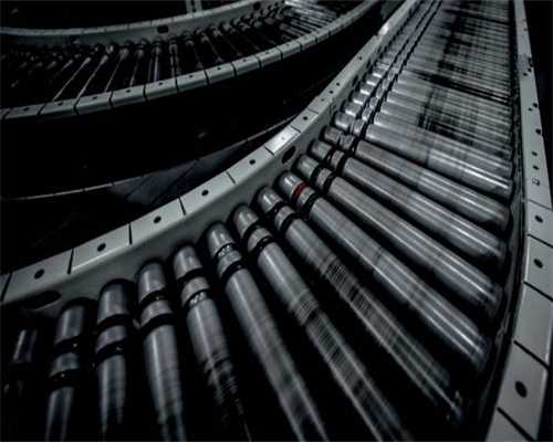 丛林、峡谷、旧文物，还有一条新铁路